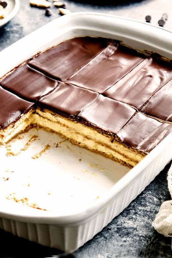 Chocolate Eclair Cake Copie