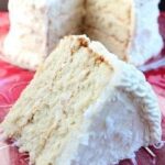 Creamy White Cake with Buttercream Frosting Copie
