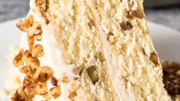 Butter Pecan Cake with Buttercream Frosting Copie