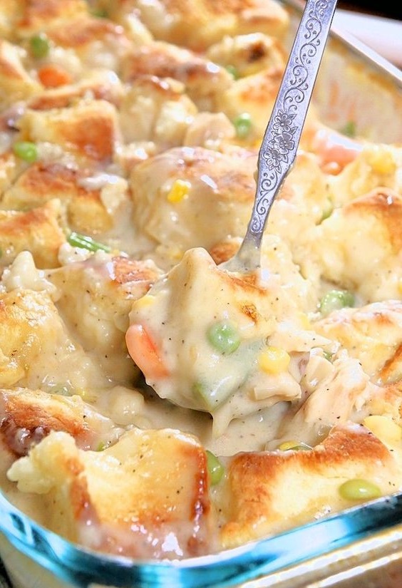 Chicken Pot Pie Casserole with Biscuits 1 Chicken Pot Pie Casserole with Biscuits Copie