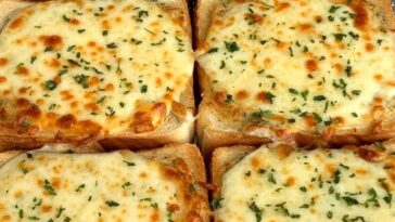 Easy Cheesy Texas Toast Copie