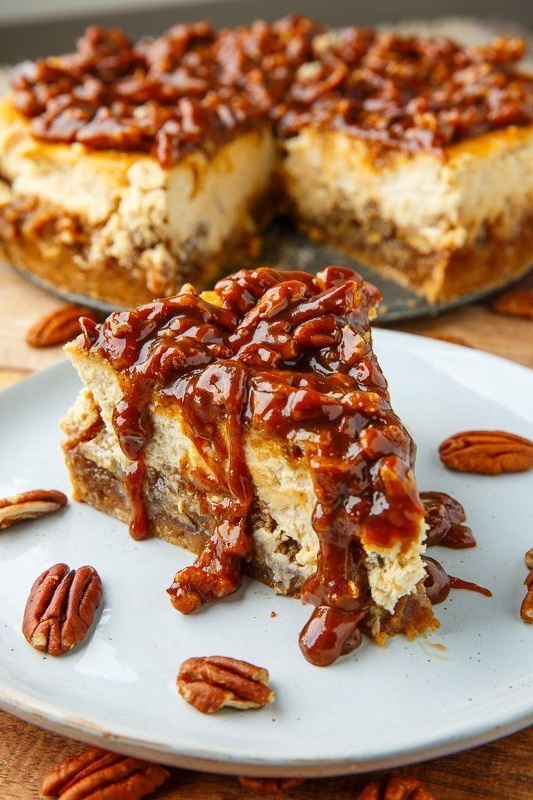 Pecan Pie Cheesecake with Pecan Caramel Sauce Copie