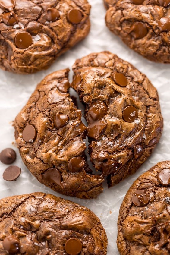 Soft Batch Double Chocolate Fudge Cookies Copie