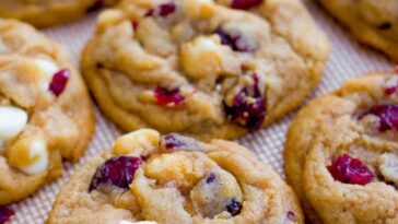 Soft White Chocolate Chip Cranberry Cookies Copie